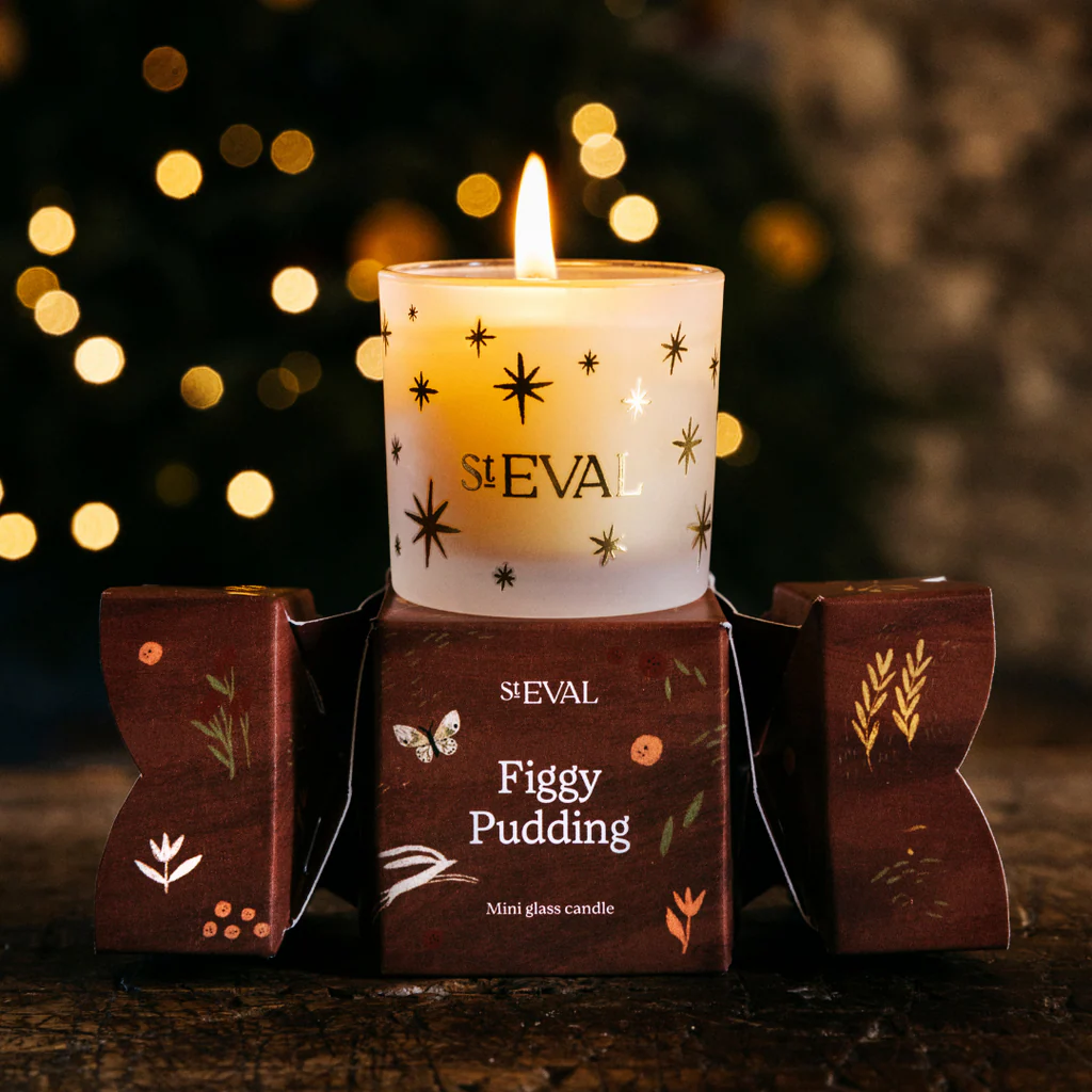 St Eval Figgy Pudding, Christmas Cracker Candle - Image 2