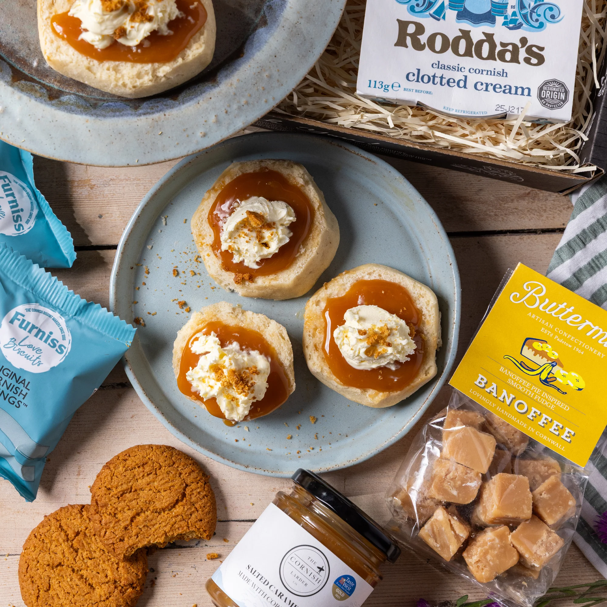The Banoffee Pie Cream Tea Hamper - Image 3