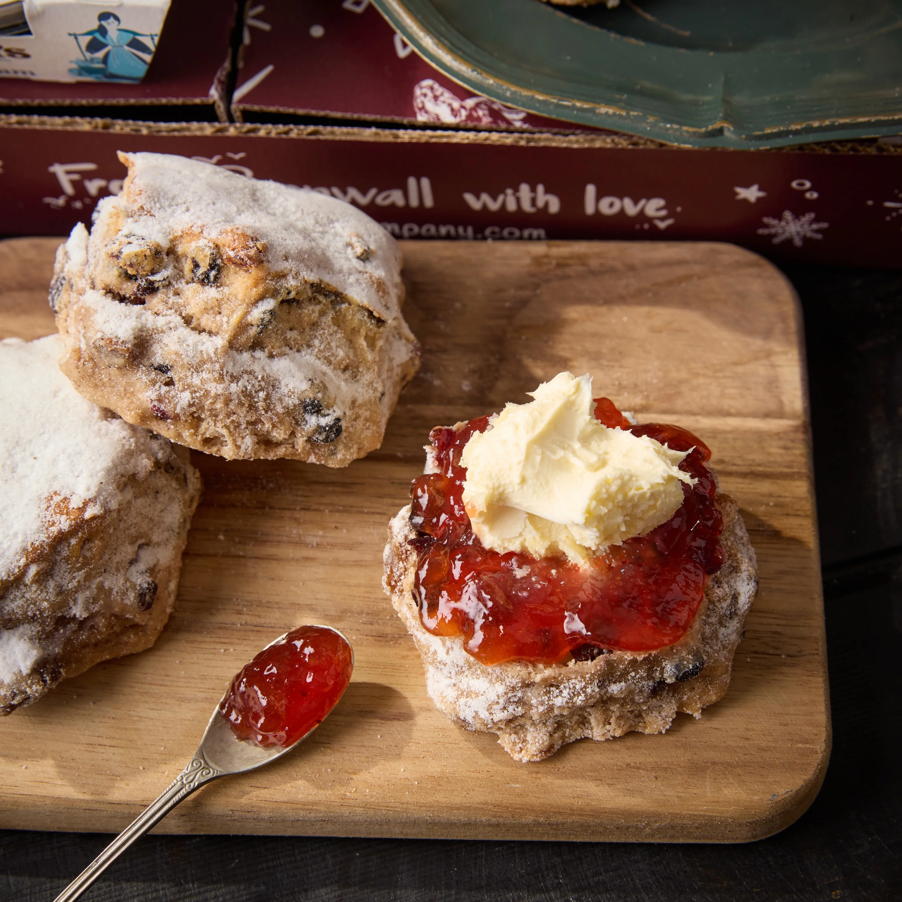 The Christmas Cream Tea Hamper - Image 4