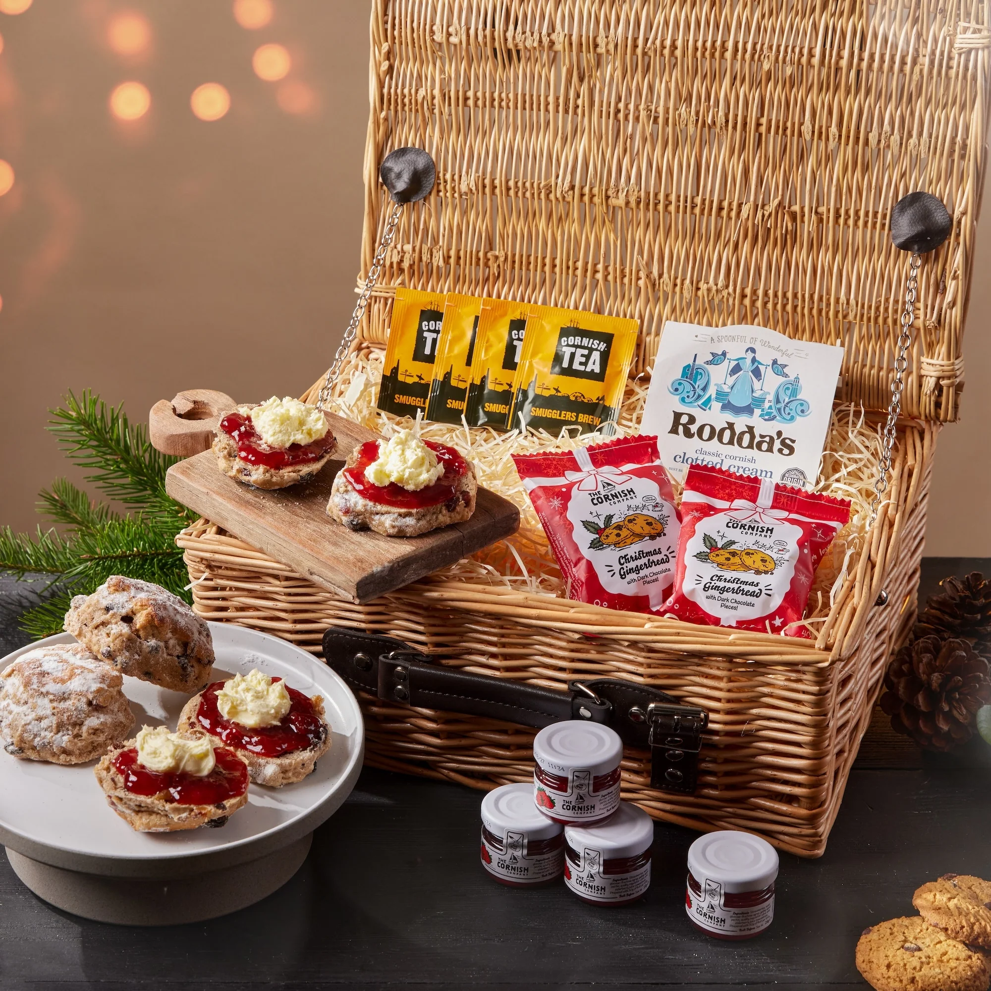 The Christmas Cream Tea Hamper - Image 8