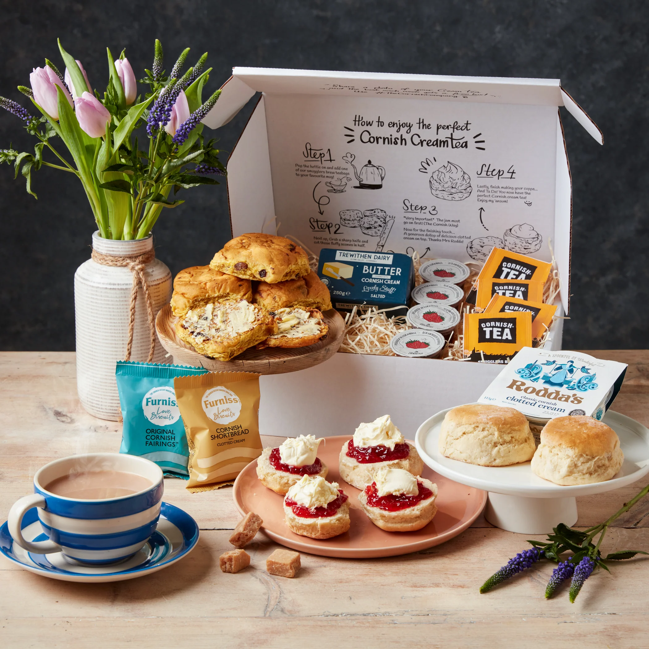 The Cream Tea & Saffron Bun Hamper - Image 2