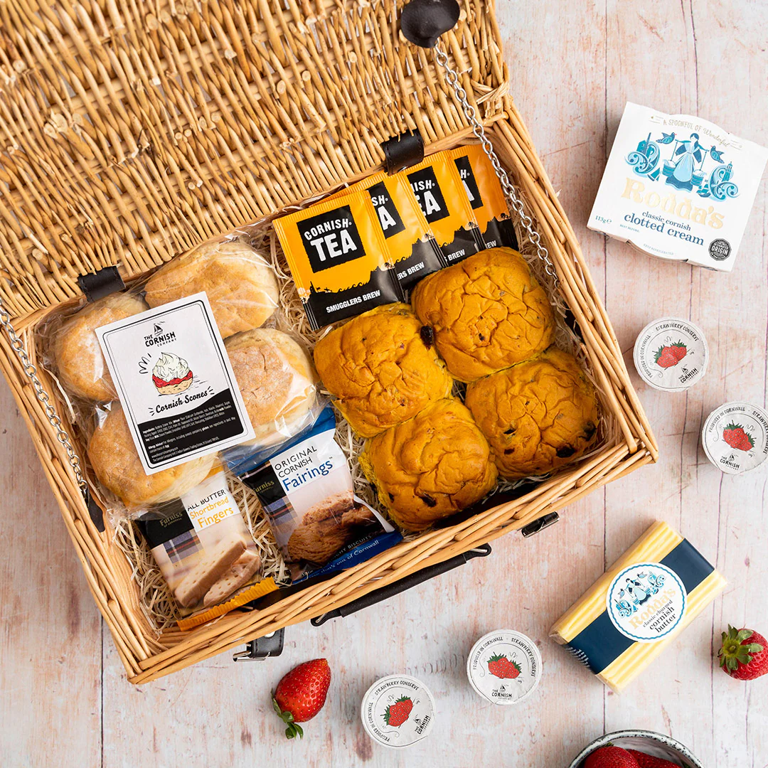 The Cream Tea & Saffron Bun Hamper - Image 4