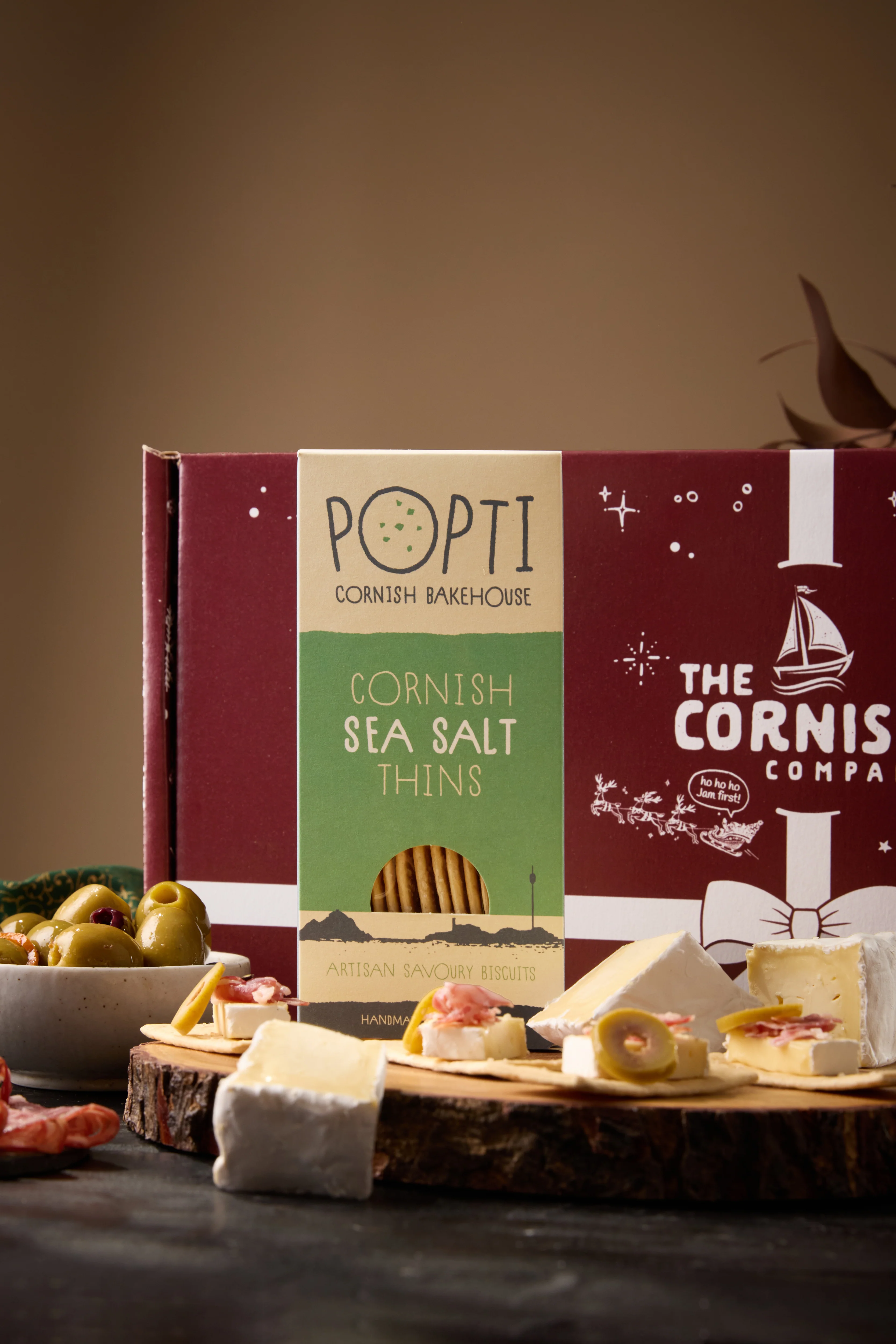 The Nadelik Lowen Hamper - Image 4