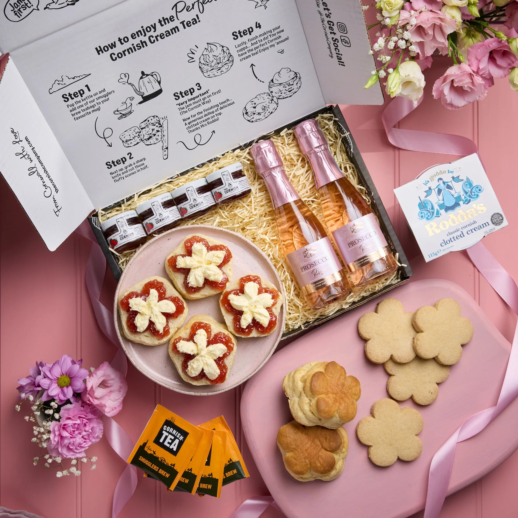 The Petals & Prosecco Hamper - Image 3