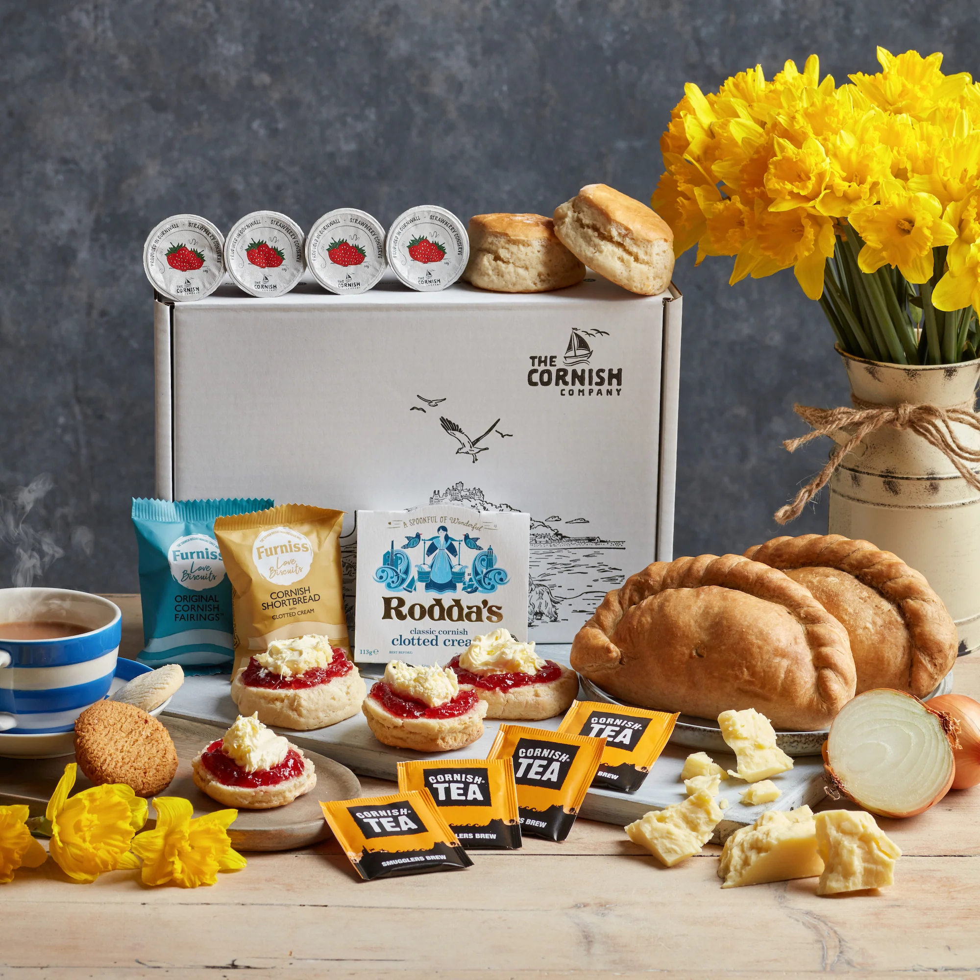 Cheese & Onion Pasty & Cream Tea Hamper - Image 2